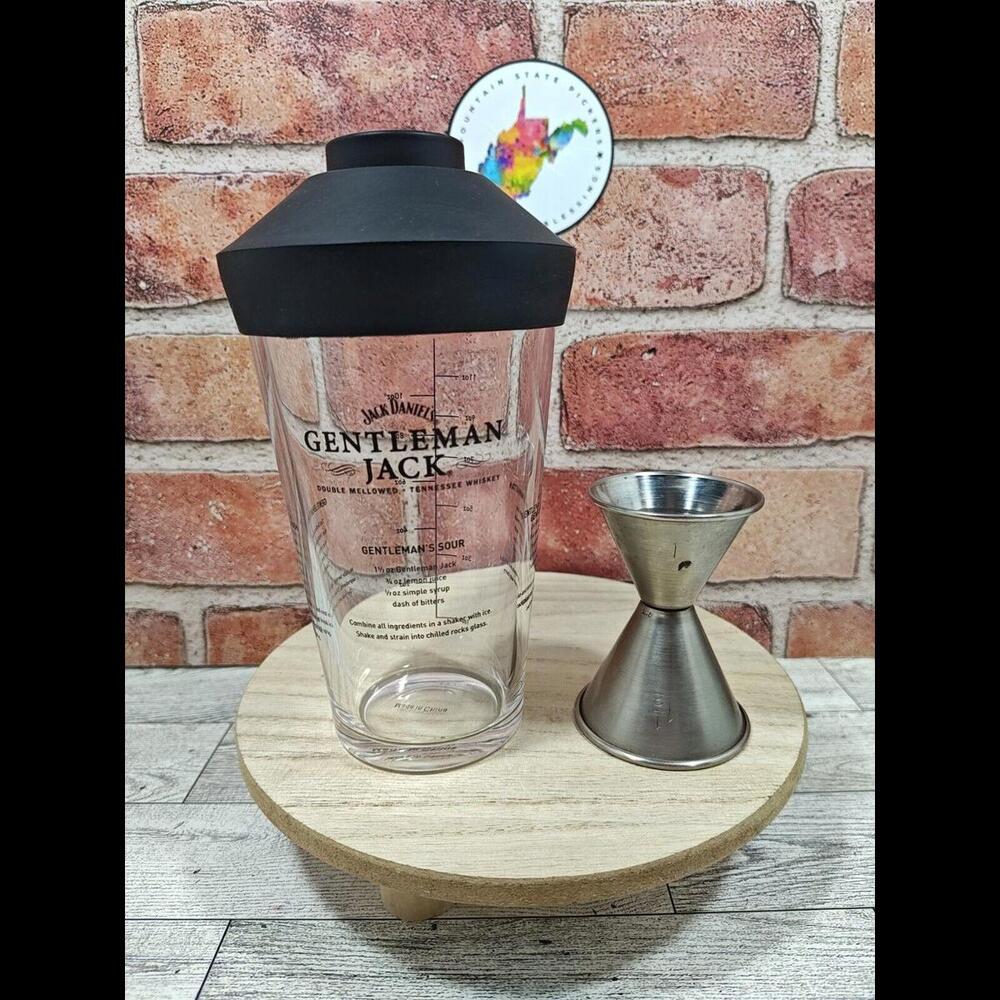 Jack Daniels Gentleman Jack Mixing Glass Strainer No Cap 1-1.5oz Shot Measurer
